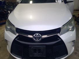 2016 TOYOTA CAMRY WHITE, 070, SE, 2.5L, AT.  Z24924